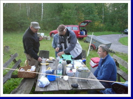 Hungrige FD-Teilnemer beim Frühstück 5.09.2010 Hungrige FD-Teilnemer beim Frühstück 5.09.2010